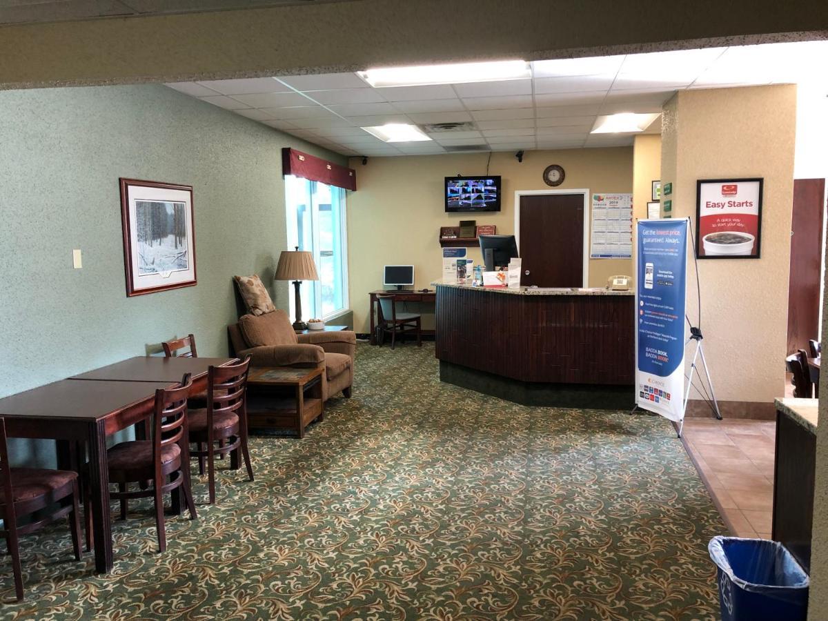Econo Lodge Inn & Suites Wisconsin Dells Exteriér fotografie